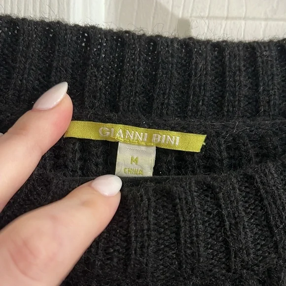 Gianni Bini Black Feather Sweater Size Medium - Picture 2 of 7